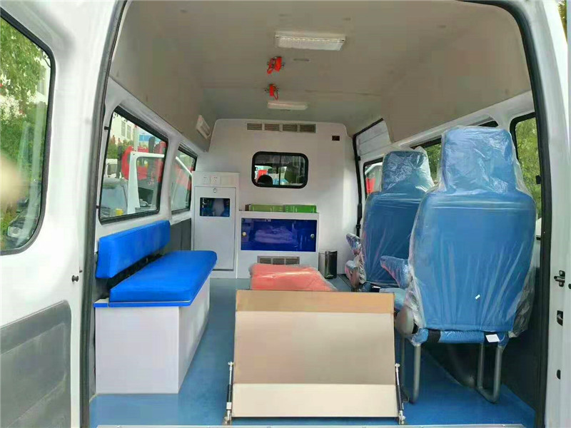 福特新世代V348長(zhǎng)軸中頂運(yùn)輸型救護(hù)車