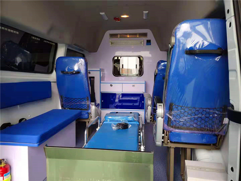 福特新全順V362長軸中頂運輸型救護車（柴油）