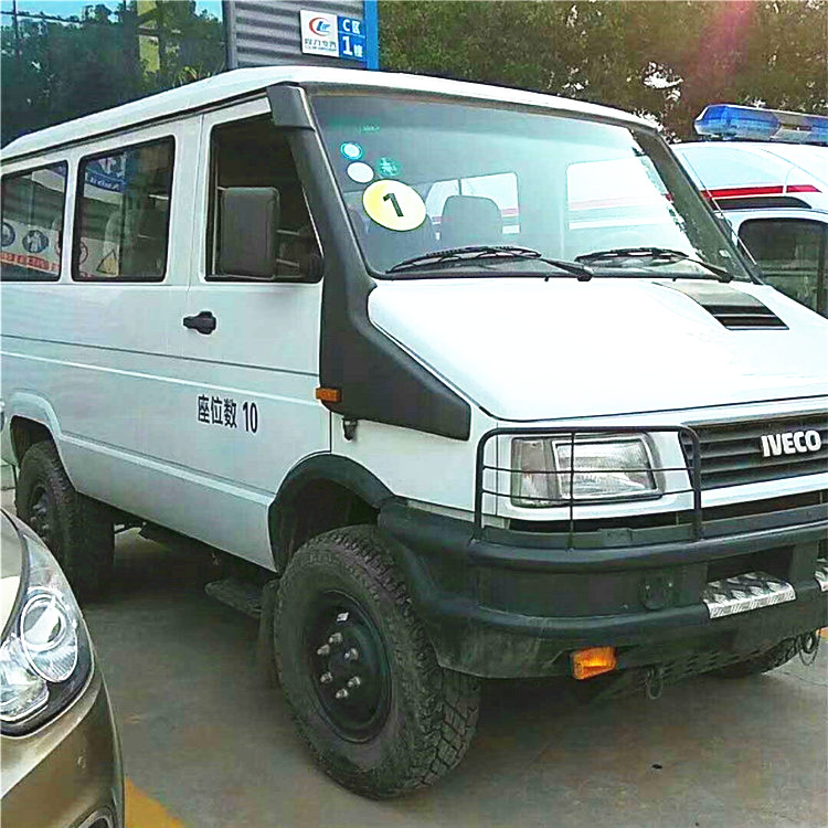 依維柯救護車（四驅(qū)越野）