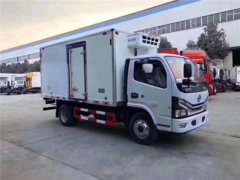 國(guó)六 東風(fēng)多利卡D6冷藏車