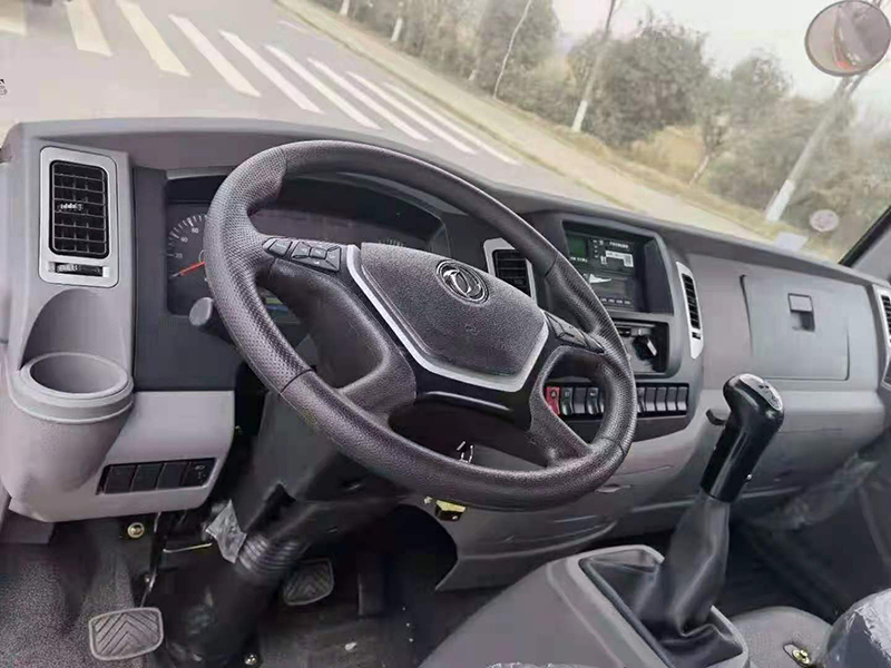 國六東風(fēng)福瑞卡單橋平板運輸車