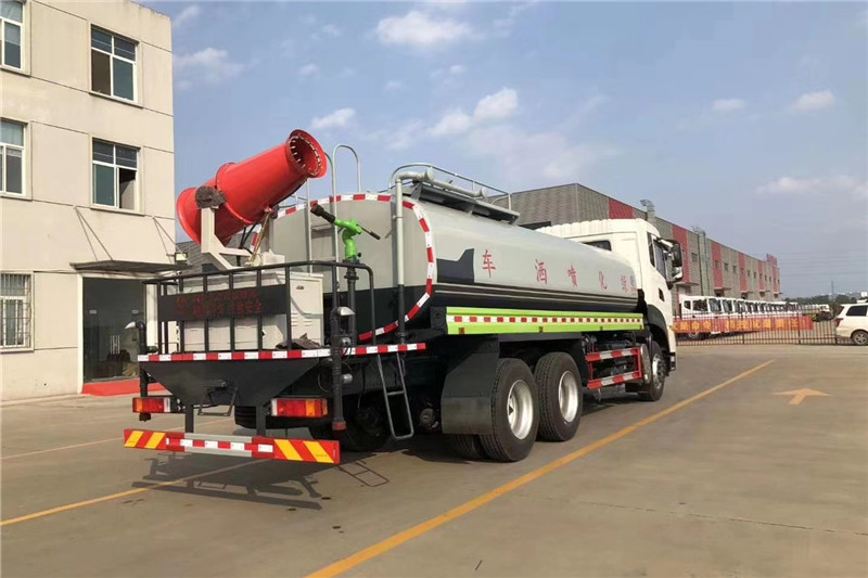 東風(fēng)天龍后八輪20噸噴霧車(chē)，國(guó)六綠化噴灑車(chē)