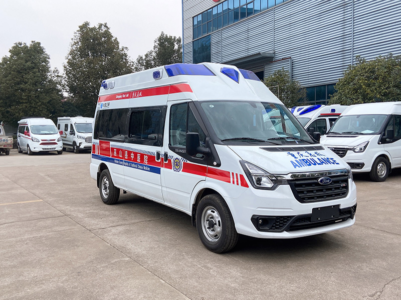 福特V348長軸高頂救護(hù)車