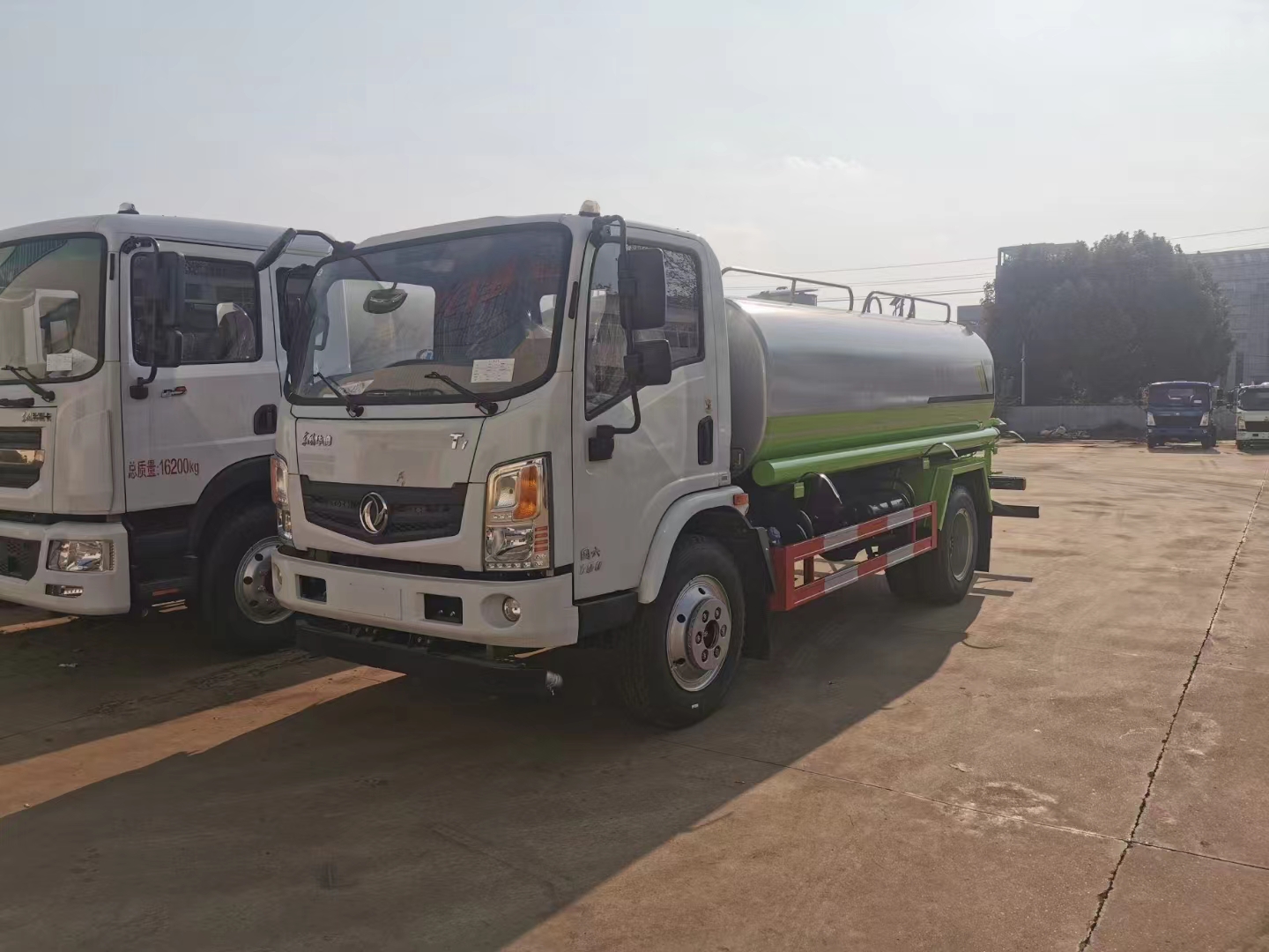 華神T1系列9.2方灑水車詳細(xì)參數(shù)！