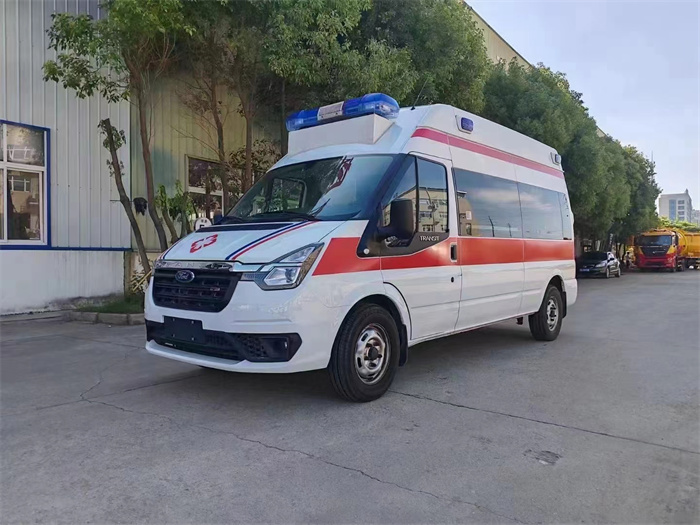福特新世代V348長(zhǎng)軸高頂救護(hù)車！